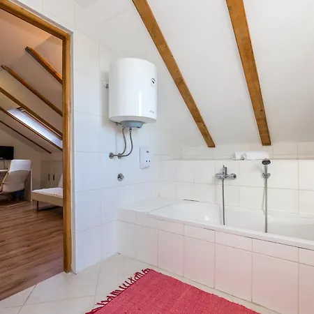 Rural House Gluic