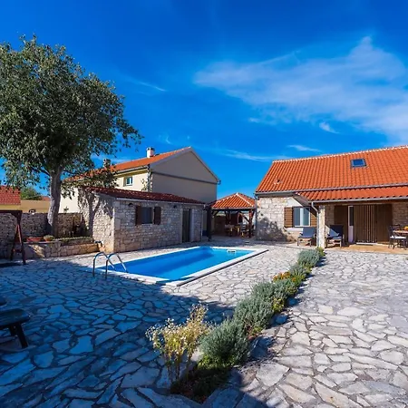 Rural House Gluic Villa