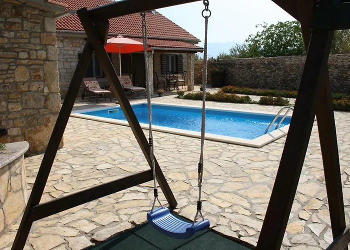 Rural House Gluic Bogatić