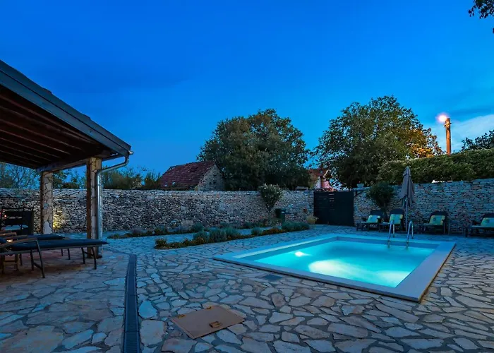 Rural House Gluic Villa *